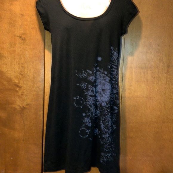 Tempted Dresses & Skirts - Tempted Black Dress with Pattern Size Large NEW NWOT